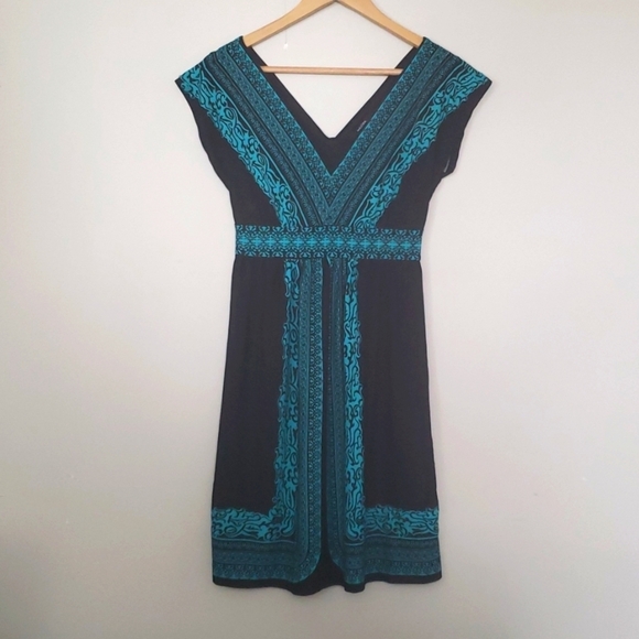 Dresses & Skirts - Majora dress size small
